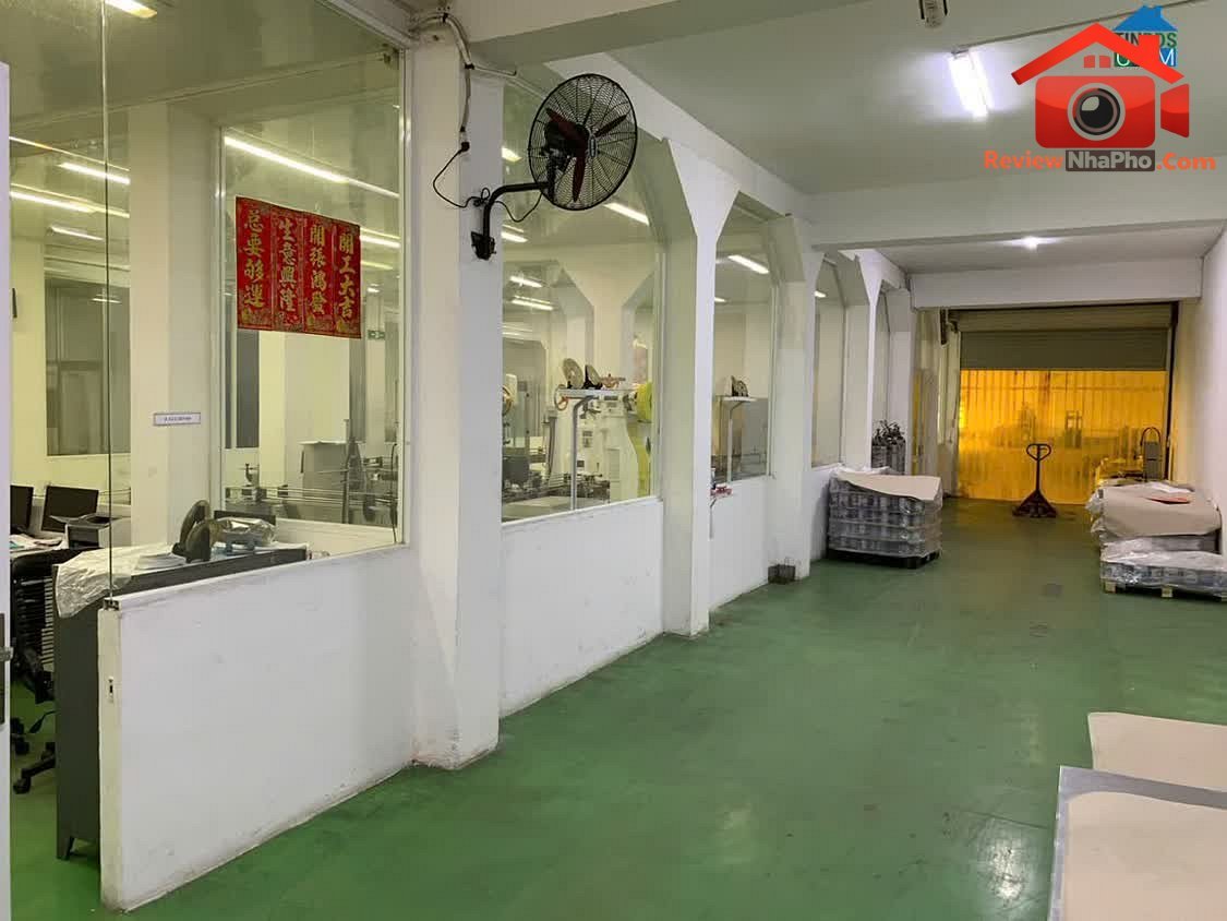 Review nhà phố Quận Bình Tân TP.HCM – Cần bán nhà xưởng mặt tiền đường số 2 KCN Tân Tạo