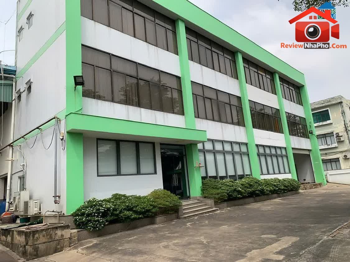 Review nhà phố Quận Bình Tân TP.HCM – Cần bán nhà xưởng mặt tiền đường số 2 KCN Tân Tạo