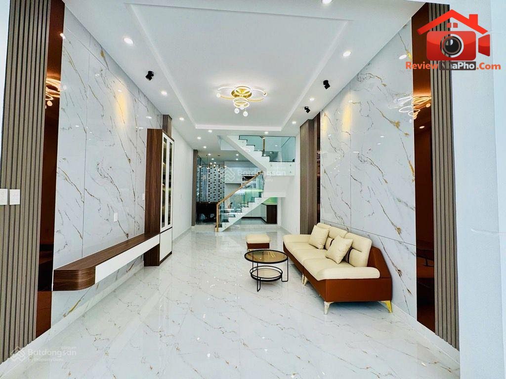 Review nhà phố giá 8.9 tỷ tại Đường Âu Cơ, Phường 13, Quận Tân Bình, TP.HCM