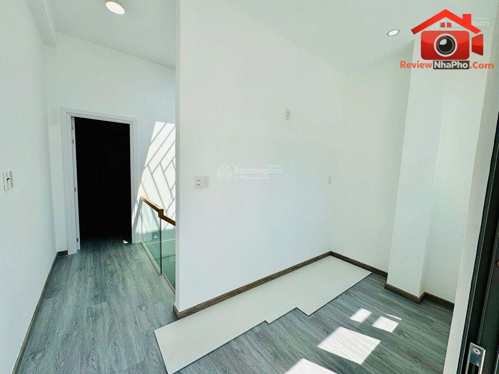 Review nhà phố giá 8.9 tỷ tại Đường Âu Cơ, Phường 13, Quận Tân Bình, TP.HCM