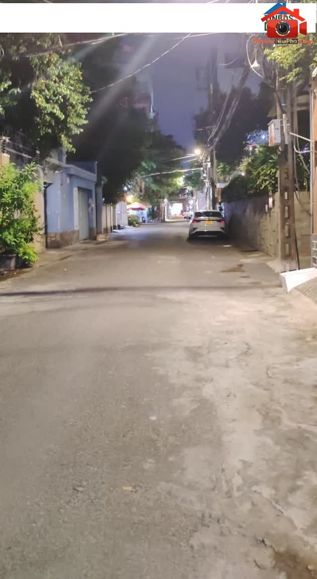 Review nhà phố Tân Bình 3 lầu 4PN chỉ 5.9 tỷ – Bán nhà mặt phố Quận Tân Bình – TP Hồ Chí Minh giá BÁN 5 – 7 tỷ