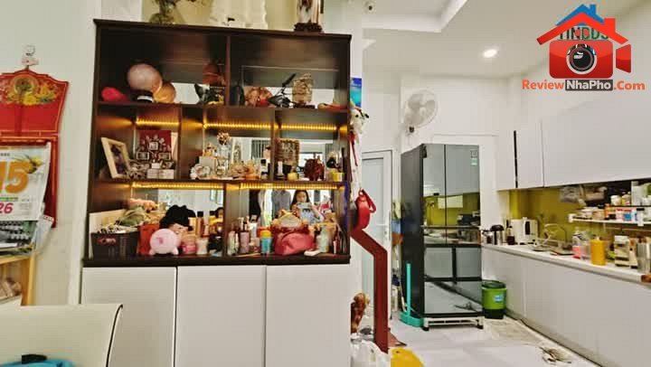 Review nhà phố Tân Bình 3 lầu 4PN chỉ 5.9 tỷ – Bán nhà mặt phố Quận Tân Bình – TP Hồ Chí Minh giá BÁN 5 – 7 tỷ