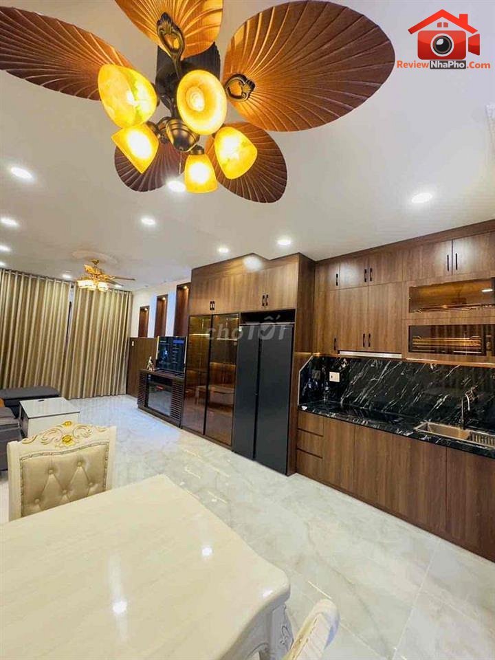 Review nhà phố Tân Bình với giá 6.9 tỷ, 5 phòng ngủ, hẻm 55 Thành Mỹ