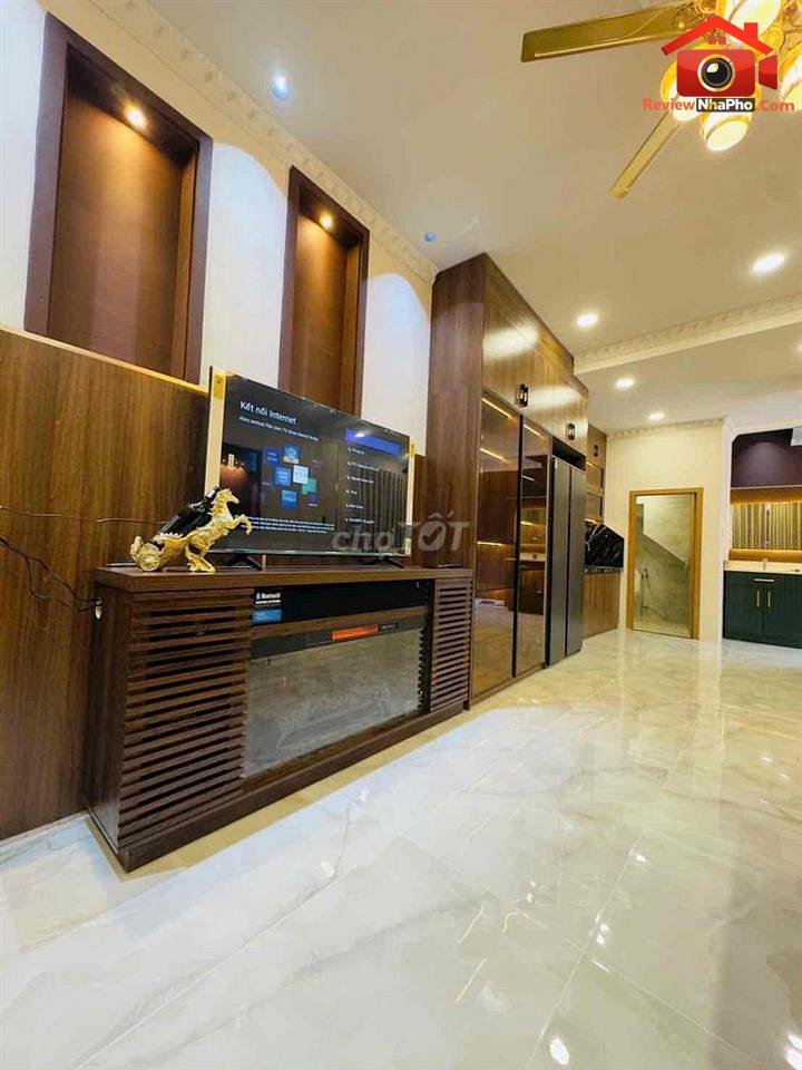 Review nhà phố Tân Bình với giá 6.9 tỷ, 5 phòng ngủ, hẻm 55 Thành Mỹ