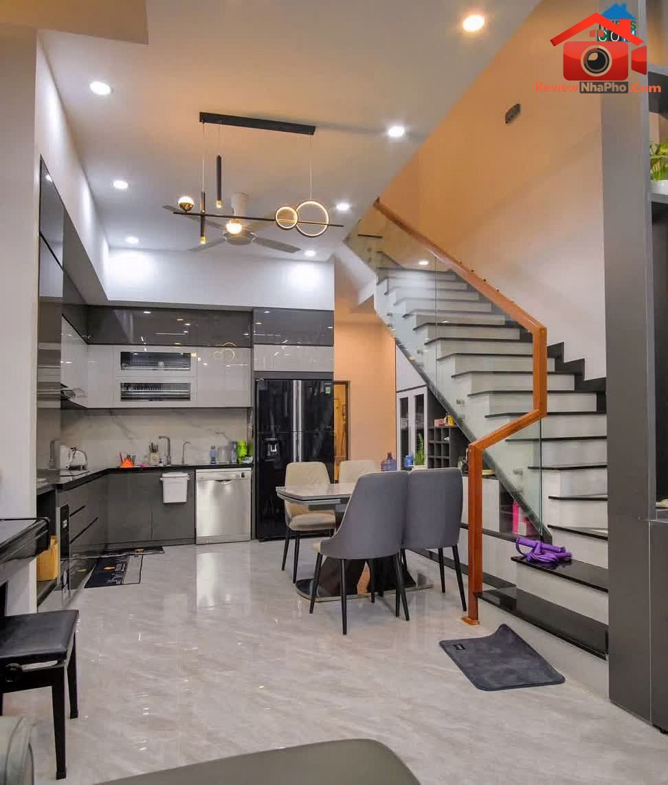 Nhà phố đẹp 200m² giá 7.9 tỷ tại Bình Tân – … – Bán nhà mặt phố Quận Bình Tân – TP Hồ Chí Minh giá 5 – 10 tỷ