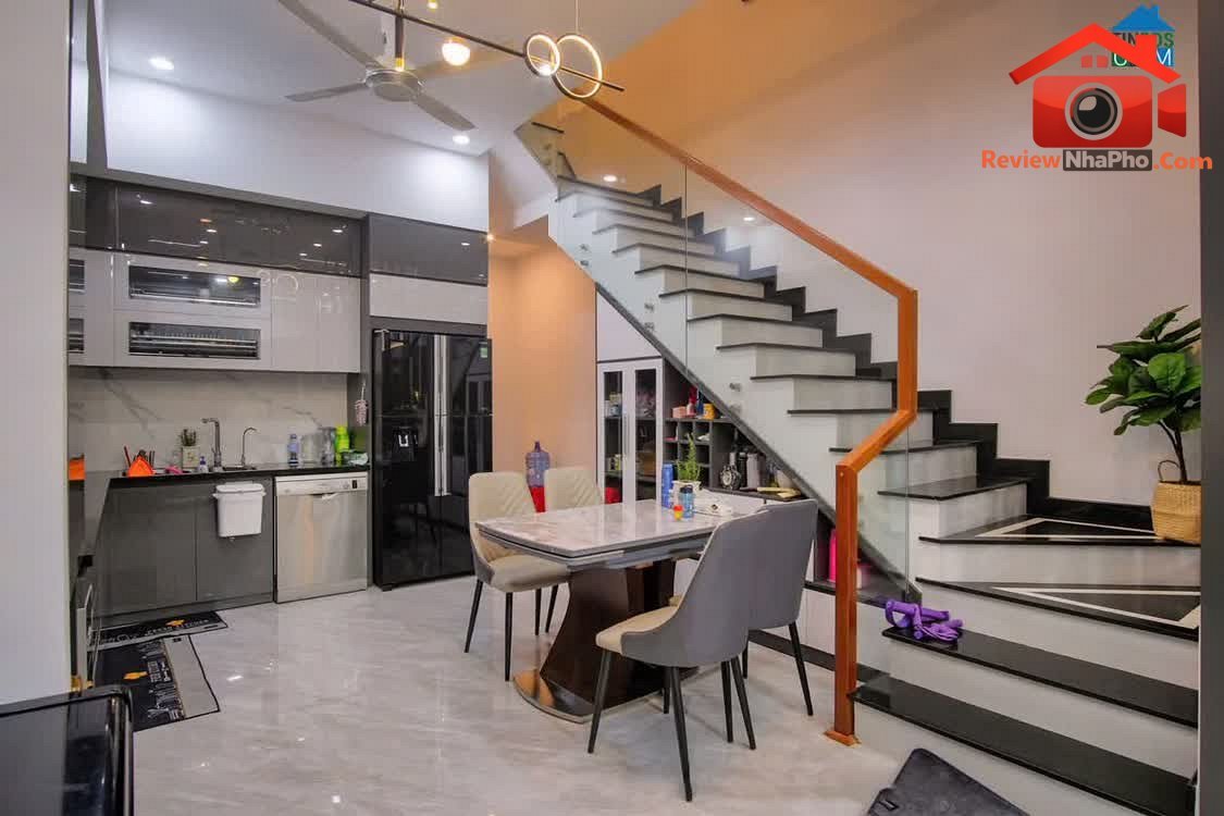 Nhà phố đẹp 200m² giá 7.9 tỷ tại Bình Tân – … – Bán nhà mặt phố Quận Bình Tân – TP Hồ Chí Minh giá 5 – 10 tỷ