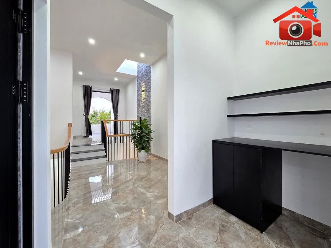 Review nhà phố Bình Tân TP.HCM – Nhà 1 trệt 2 lầu mới xây, giá 5.7 tỷ