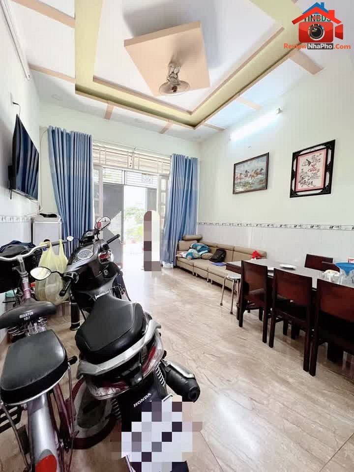 Review nhà phố 3 tầng tại Dương Đức Hiền, Tân Phú, TP.HCM giá 6.8 tỷ