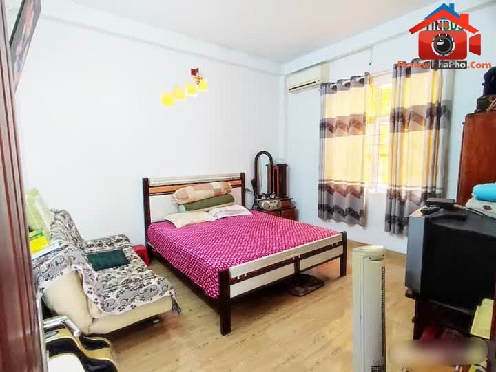 Review nhà phố bán gấp mặt tiền Bàu Cát 1, quận Tân Bình, TP.HCM