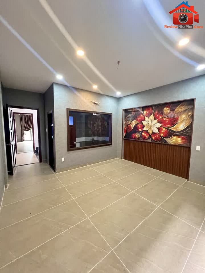 Review nhà phố TP.HCM: Bán nhà riêng Quận Tân Phú – 4PN, 5WC, giá 7,3 tỷ
