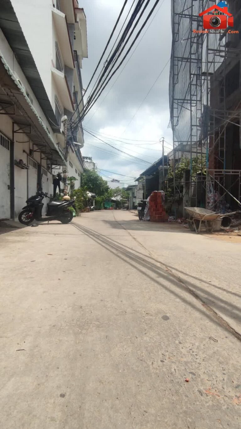 Review nhà phố đẹp 3 tầng gần chợ Lê Văn Quới Quận Bình Tân
