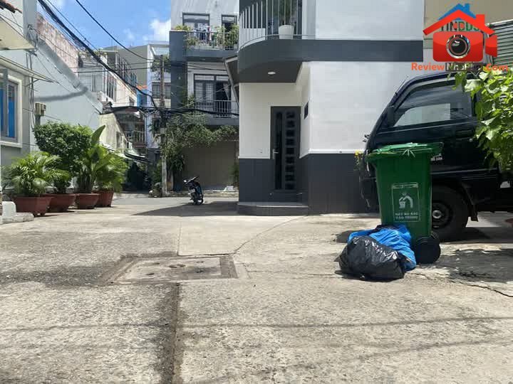 Review nhà phố Tân Bình 186 m² giá 11.5 tỷ trên đường Âu Cơ