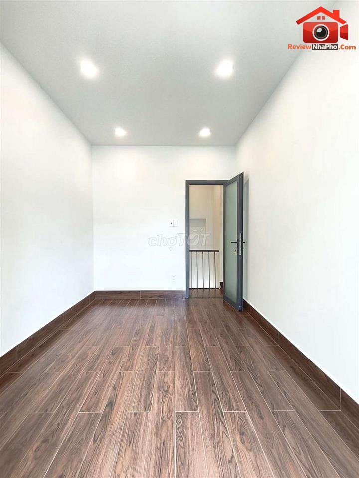 Review nhà phố hẻm xe hơi Lạc Long Quân Quận Tân Bình TP.HCM giá 4.87 tỷ