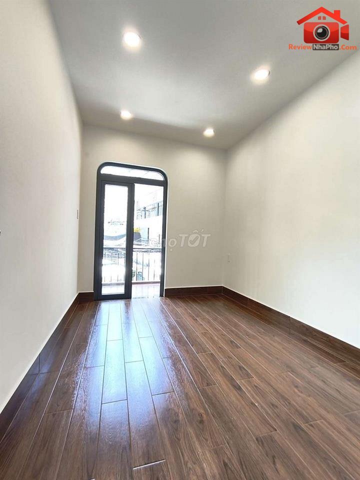 Review nhà phố hẻm xe hơi Lạc Long Quân Quận Tân Bình TP.HCM giá 4.87 tỷ