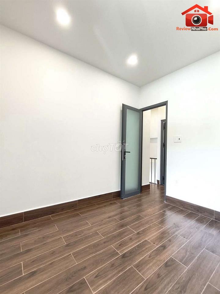 Review nhà phố hẻm xe hơi Lạc Long Quân Quận Tân Bình TP.HCM giá 4.87 tỷ
