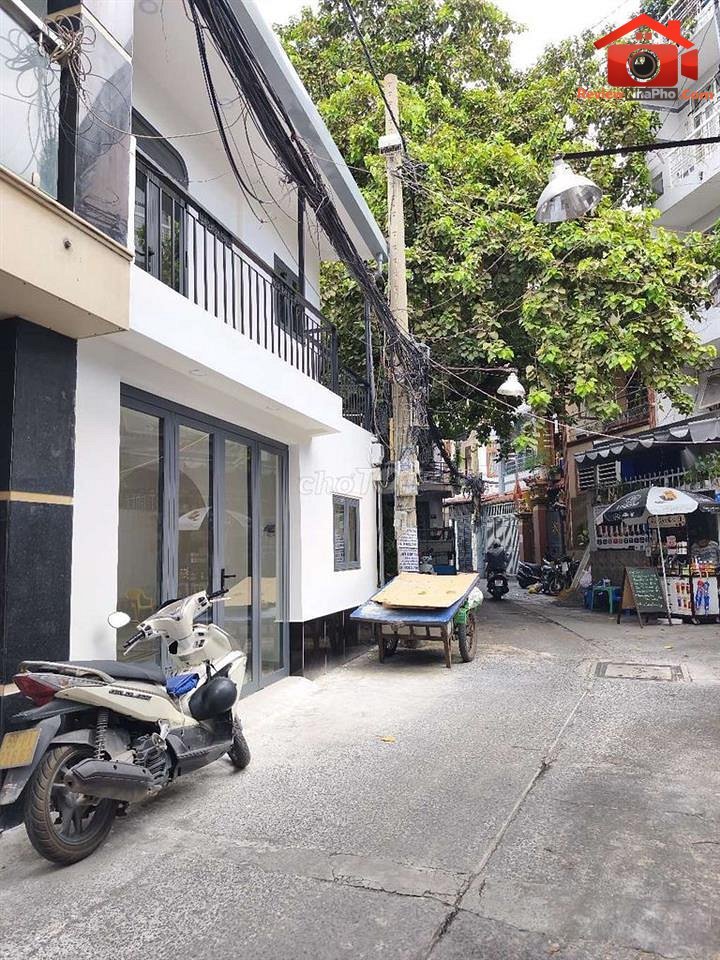 Review nhà phố hẻm xe hơi Lạc Long Quân Quận Tân Bình TP.HCM giá 4.87 tỷ