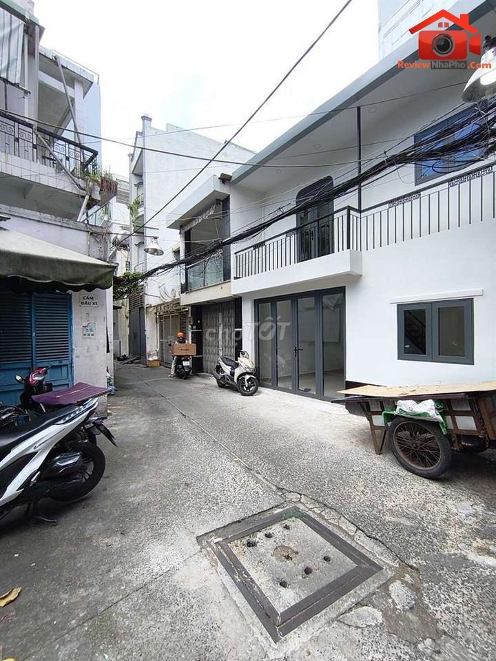 Review nhà phố hẻm xe hơi Lạc Long Quân Quận Tân Bình TP.HCM giá 4.87 tỷ