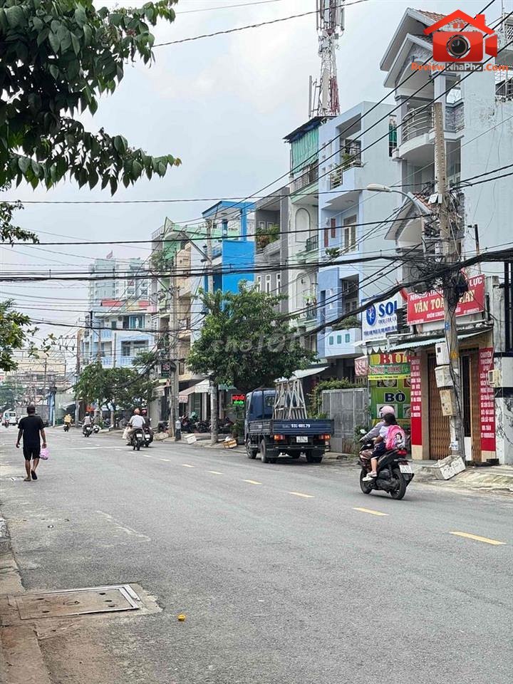 Review nhà phố Lý Thánh Tông Phường Tân Thới Hòa Quận Tân Phú TP.HCM giá 9.45 tỷ