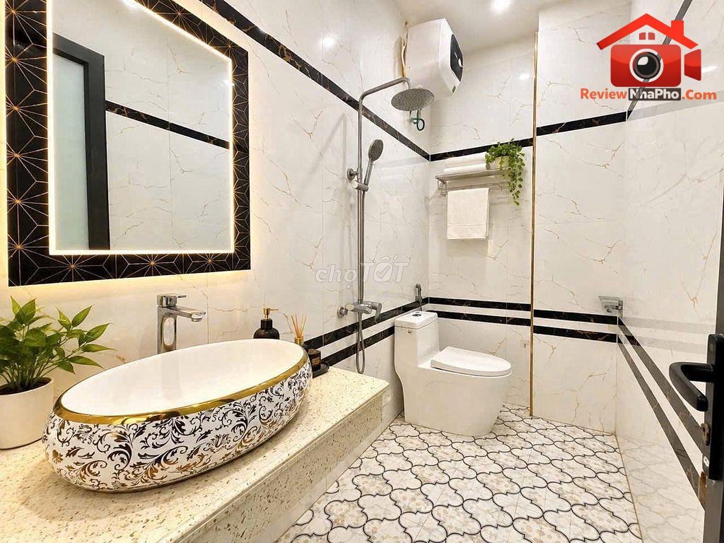 Review nhà phố nở hậu hẻm xe hơi Quận Bình Tân TP.HCM giá 4.7 tỷ