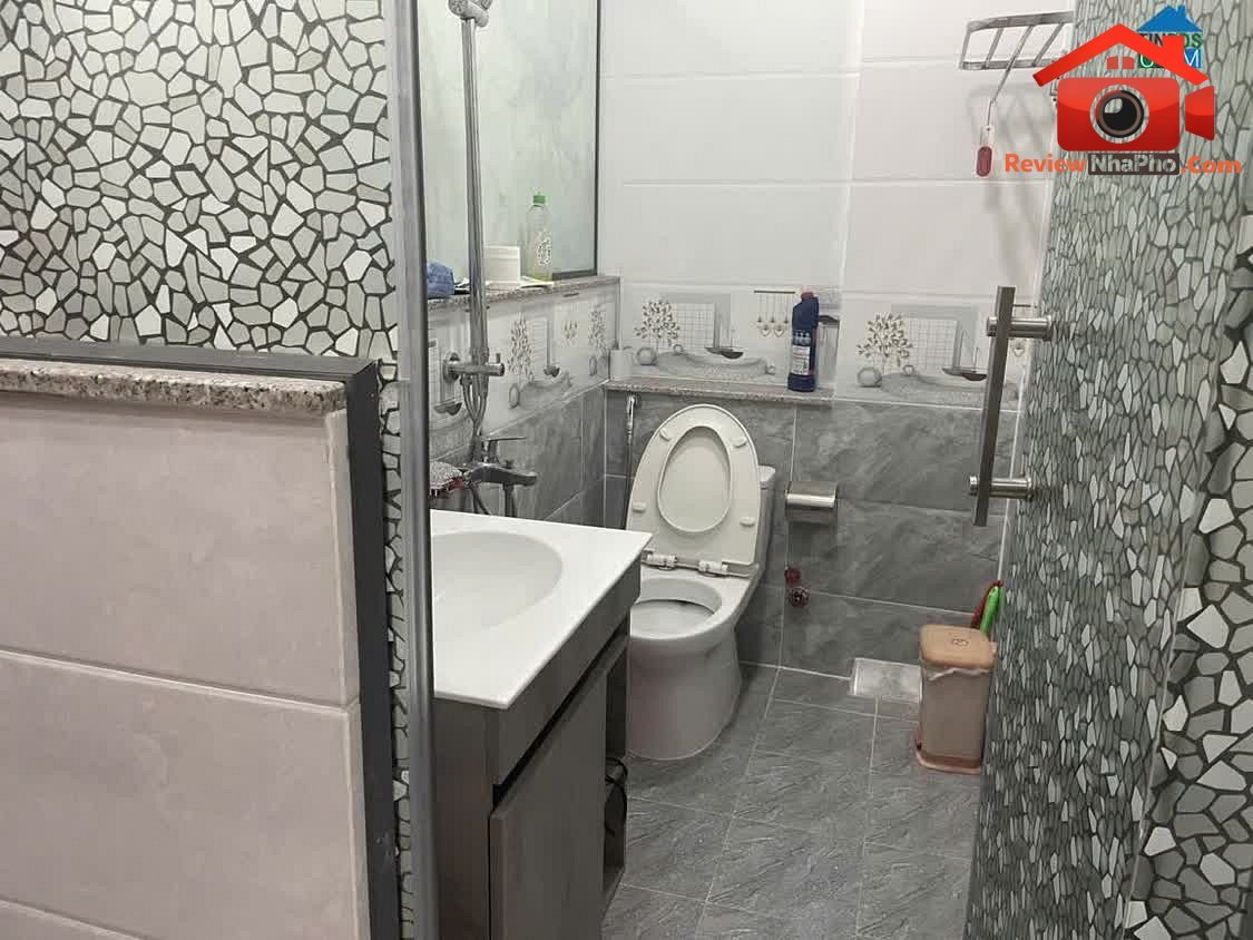 Review nhà phố Bình Hưng Hòa B Bình Tân TP.HCM diện tích 72m2 giá 5.6 tỷ