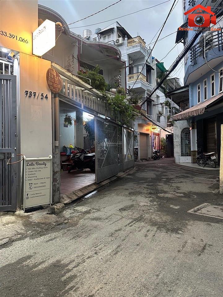 Review nhà phố Lạc Long Quân Phường 11 Quận Tân Bình TP.HCM giá 9.8 tỷ