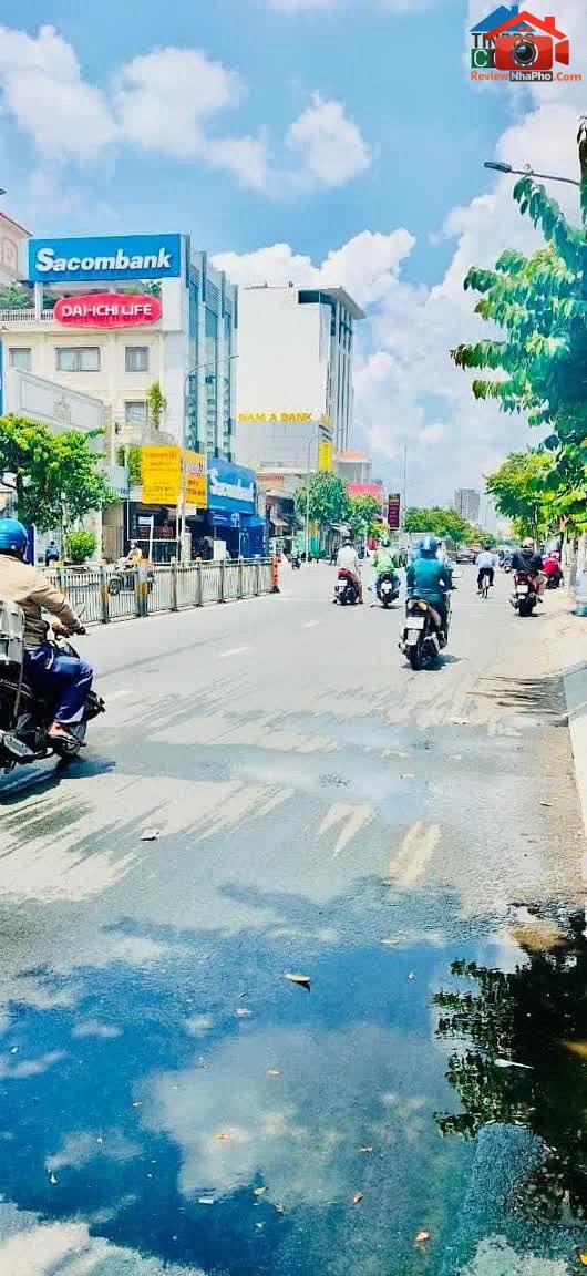Review nhà phố Tân Phú, Hồ Chí Minh – Mặt tiền 4.5m, giá 14 tỷ