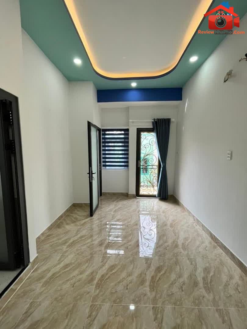 Review nhà phố Tân Phú 3 tầng, giá chỉ 4.3 tỷ – Bán nhà mặt phố Quận Tân Phú – TP Hồ Chí Minh giá BÁN 3 – 5 tỷ
