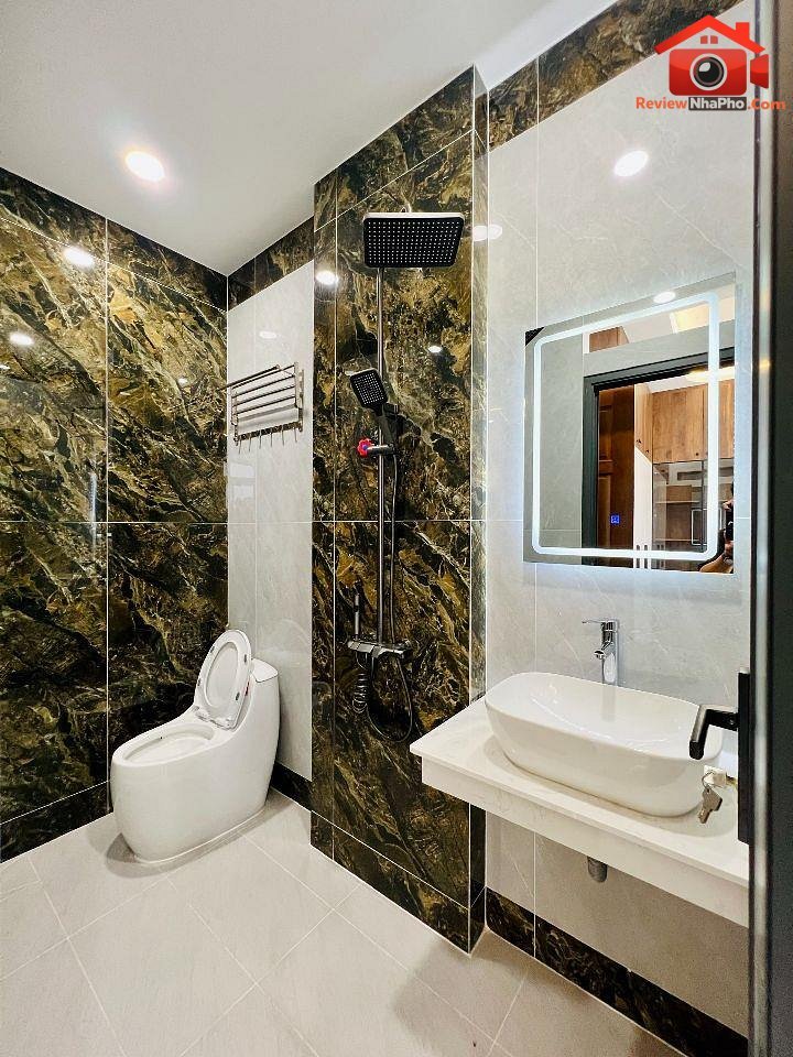 Review nhà phố 5 tầng Hương Lộ 2 Quận Bình Tân TP.HCM giá 7.4 tỷ