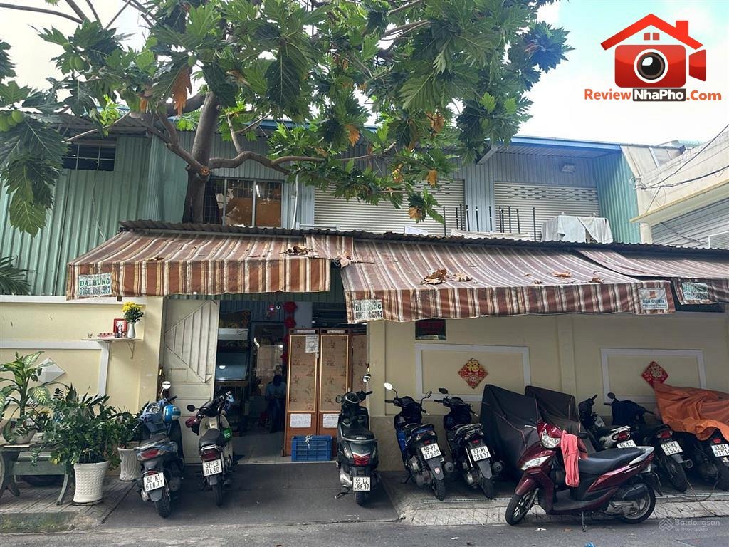 Review nhà phố mặt tiền đường Lê Lâm Phú Thạnh Quận Tân Phú TP.HCM