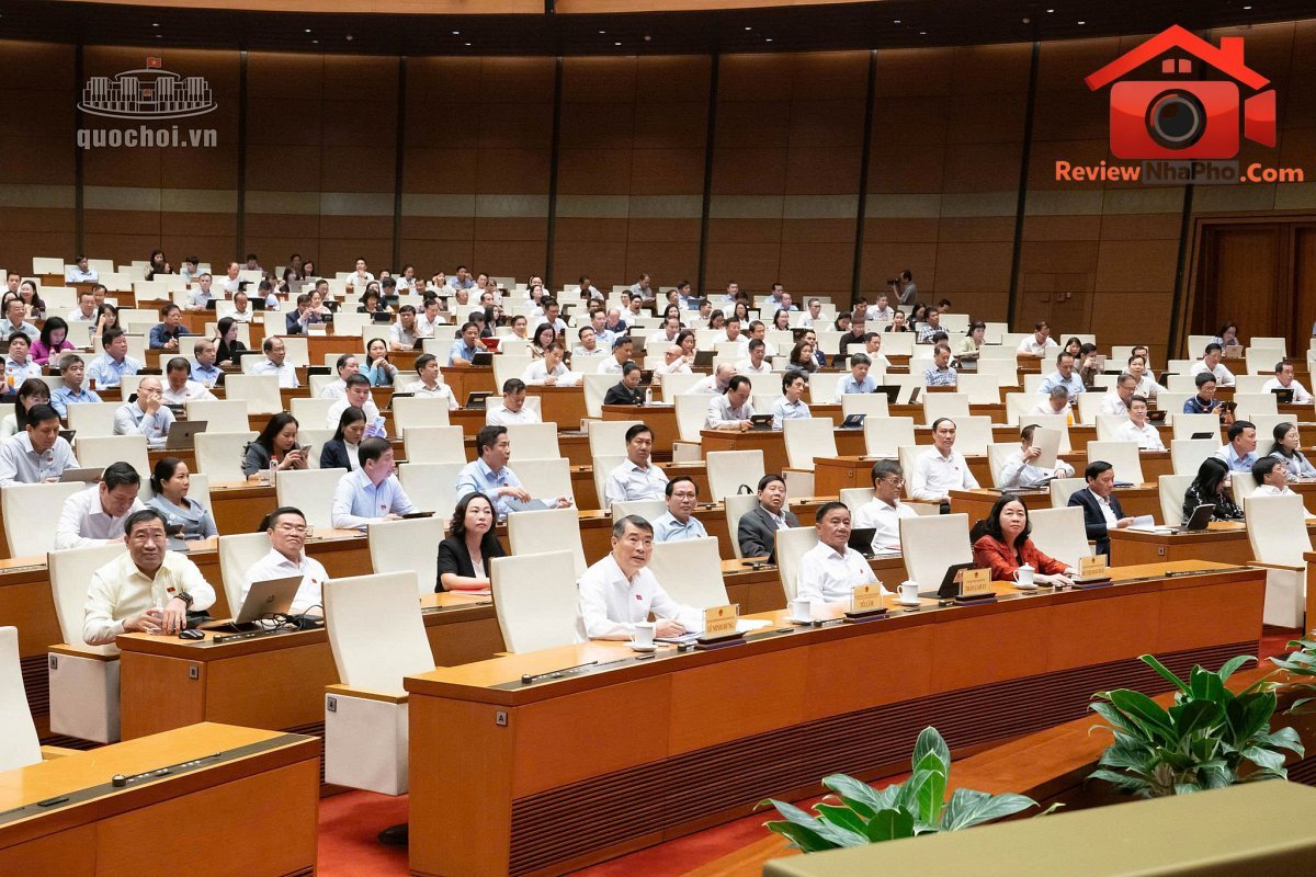 Thủ tướng Lê Minh Hưng và các đại biểu tham dự phiên họp. Ảnh: Quochoi.vn