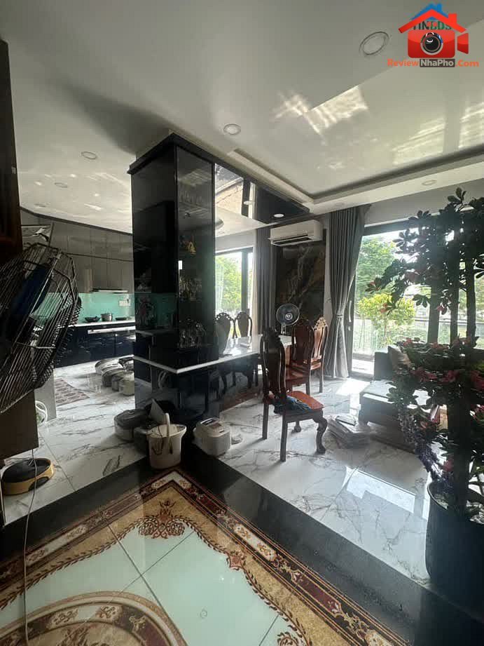 Review nhà phố mặt tiền kinh doanh 4 tầng tại Bình Tân, TP.HCM giá 13.5 tỷ