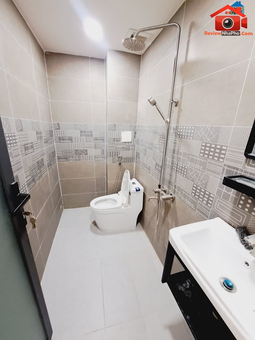 Review nhà phố giá tốt 4.7 tỷ tại Tỉnh Lộ 10, Bình… – Bán nhà mặt phố Quận Bình Tân – TP Hồ Chí Minh giá BÁN 3 – 5 tỷ