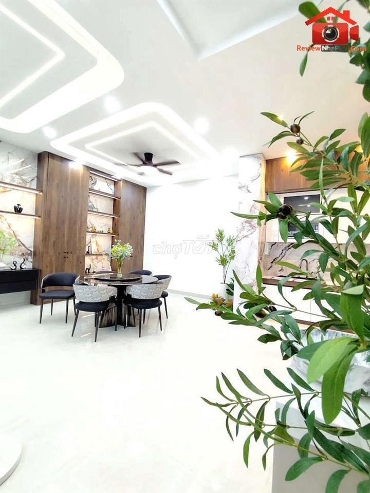 Review nhà phố Quận Bình Tân TP.HCM – Nội thất cao cấp, hẻm xe hơi