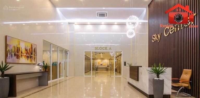 Review nhà phố TP.HCM: Căn hộ Sky Center 70m², giá 4.9 tỷ tại quận Tân Bình