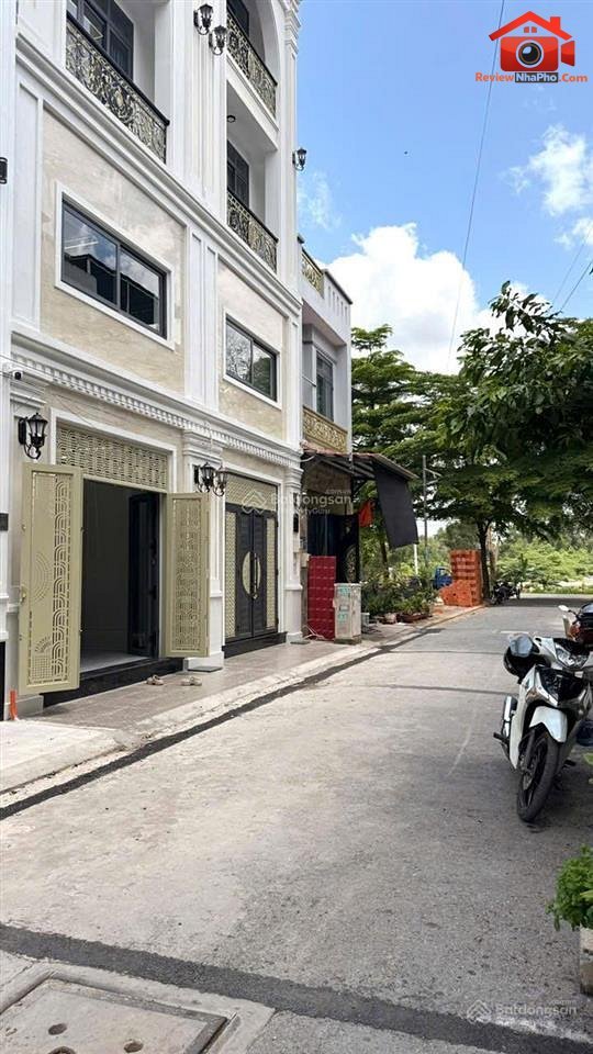 Review nhà phố Tỉnh Lộ 10 Phường Tân Tạo Quận Bình Tân TP.HCM giá 5.55 tỷ