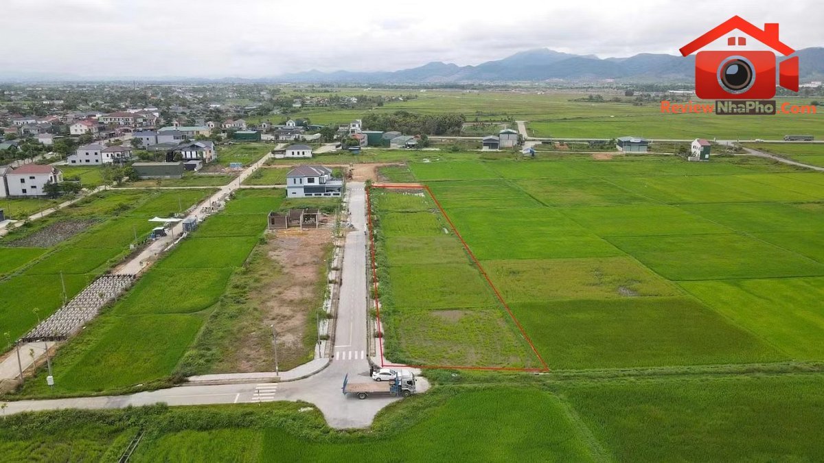 Sau lần đấu giá không thành công, xã Toàn Lưu đã điều chỉnh giá cho 15 lô đất tại vùng Lối Vại, thôn Thạch Vĩnh. Sau 'sốt nóng', đấu giá đất vùng quê trầm lắng, nhiều nơi ‘trắng hồ sơ’ - Ảnh 1.