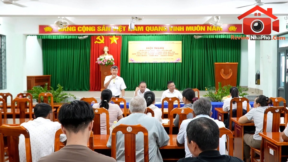moi-nhat-ve-metro-ben-thanh-suoi-tien.jpg