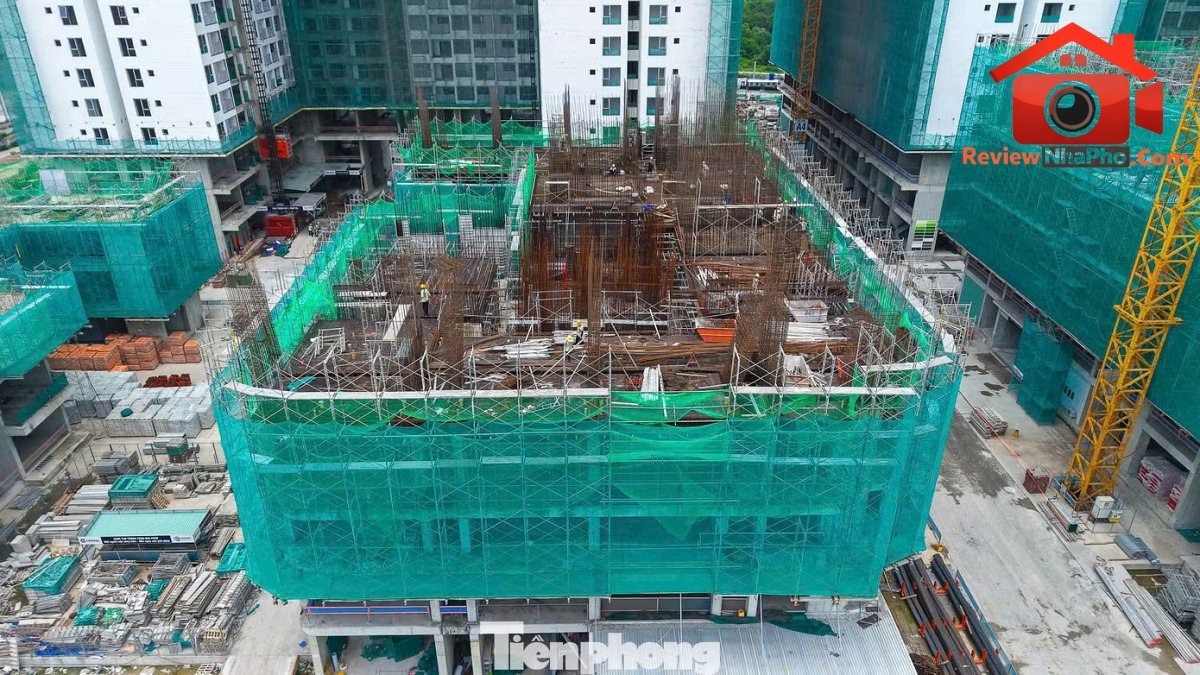 HoREA cho rằng, không nên để ngân hàng duy trì lợi nhuận cao trong lúc nhiều khách hàng, doanh nghiệp phải vay với chi phí đắt đỏ. Kiến nghị người mua nhà vừa túi tiền nên được vay gói 153.000 tỷ - Ảnh 2.