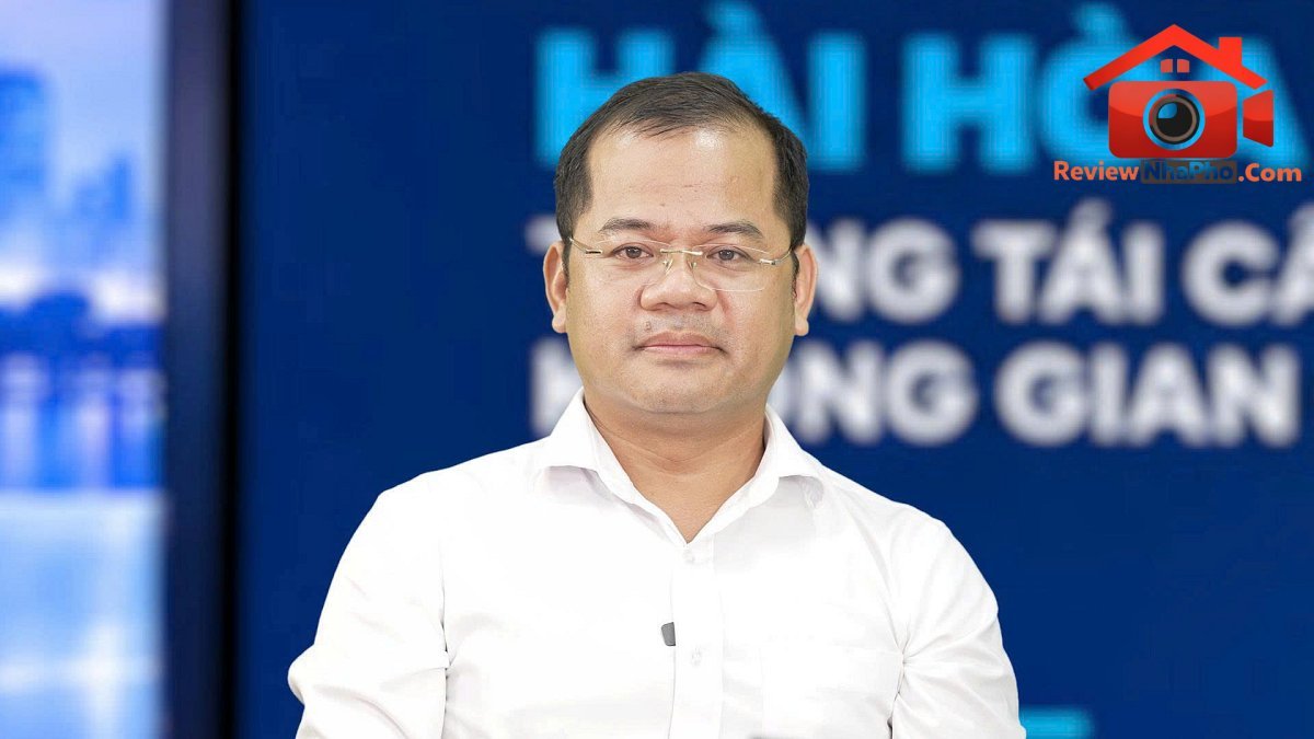 vinh-hung(1).jpg