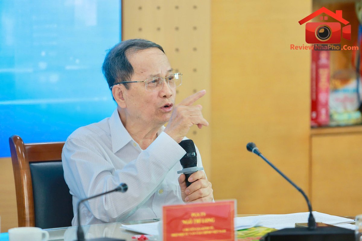 chuyen-gia-kinh-te-giai-bai-toan-mua-nha.jpg