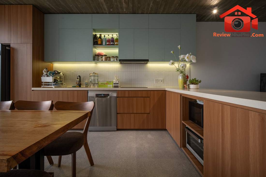 Cải tạo nhà ống hẹp 60m2 tại Huế Cấu trúc da thở hai lớp chống nắng hướng Tây và chống ngập- Ảnh 7.