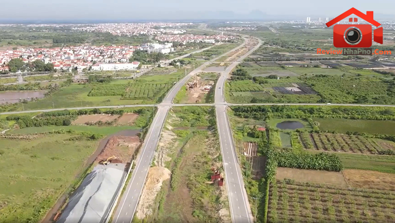 Chính thức thông xe 15km đường song hành Vành đai 4 - Vùng Thủ đô- Ảnh 1. Chính thức thông xe 15km đường song hành Vành đai 4 - Vùng Thủ đô- Ảnh 1.