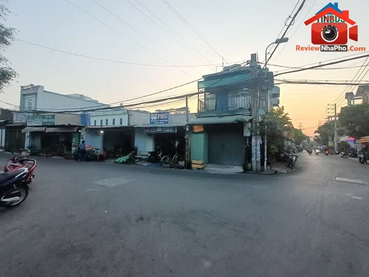 Review nhà phố Bình Tân TP.HCM mặt tiền kinh doanh Lê Văn Quới 80m2