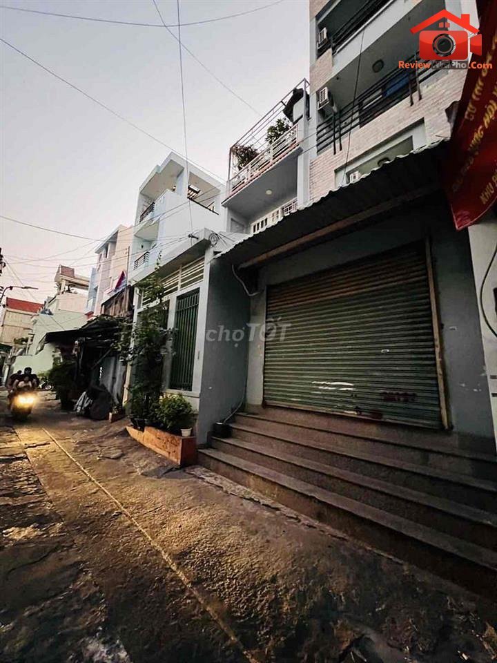 Review nhà phố Tân Phú 76m2 giá 6.7 tỷ tại Nguyễn Ngọc Nhựt