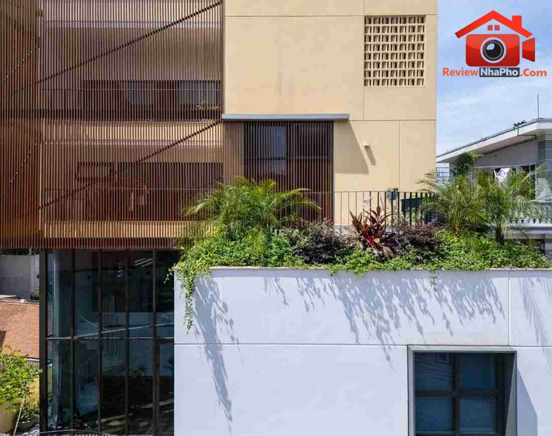 Nhà phố ba thế hệ tại Hà Đông: Kiến trúc vườn độc đáo