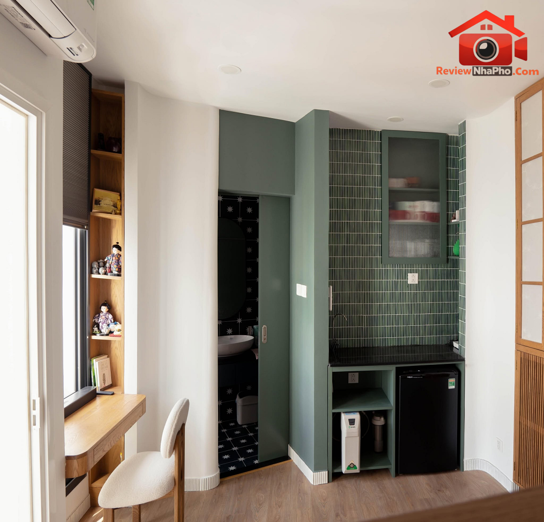 Nhà phố chỉ 20 m² TP.HCM: Cấu trúc xoay khối vuông và dải đệm thang bọc quanh- Ảnh 13.