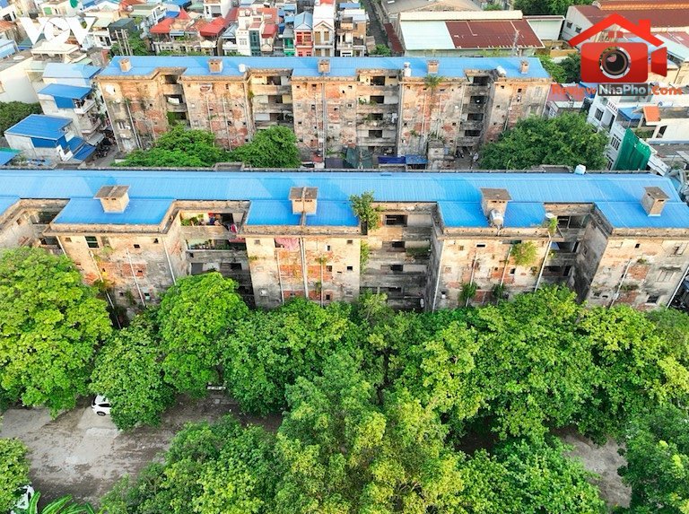 Ninh Bình phá dỡ hai tòa nhà 5 tầng và chợ Xanh, xây chung cư 502 tỷ đồng- Ảnh 1.