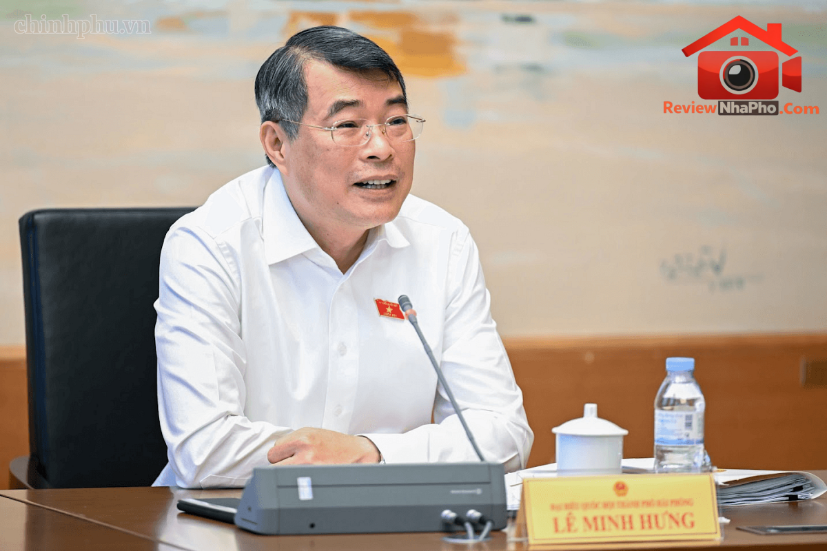 Thủ tướng: Không để tăng giá vô lý với nhà ở cho người thu nhập thấp- Ảnh 2.