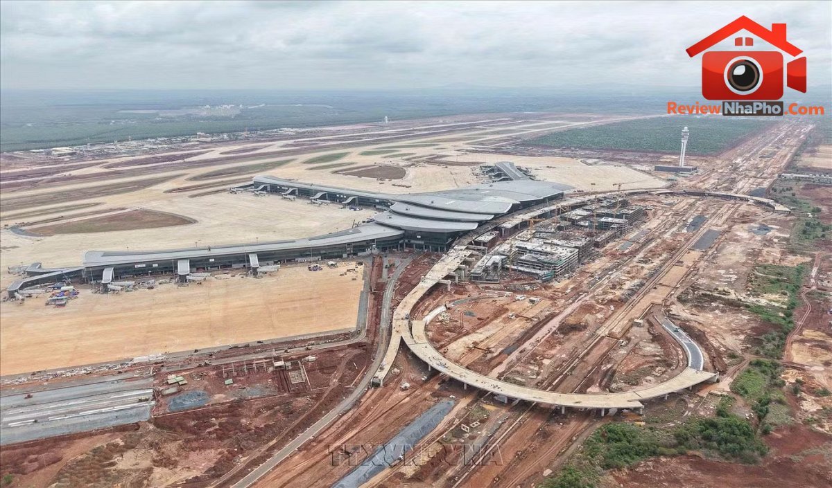 Chuyển Bộ Công an điều tra loạt sai phạm đấu thầu tại dự án sân bay Long Thành. Ảnh minh họa: TTXVN Sửa Luật đấu thầu: Có chặn được 'quân xanh, quân đỏ'? - Ảnh 1.