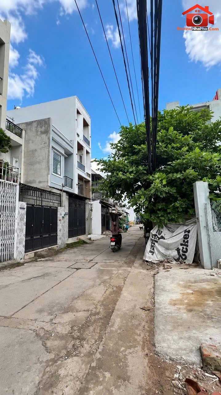 Nhà 1 xẹt đường Cây Cám Bình Tân hẻm 6m, 4 tầng, 5,4 tỷ